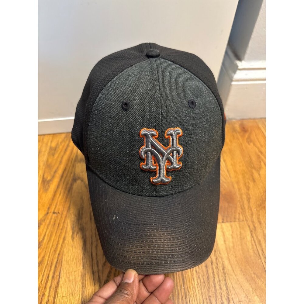 New Era 39Thirty New York Mets Black Fitted Cap‎